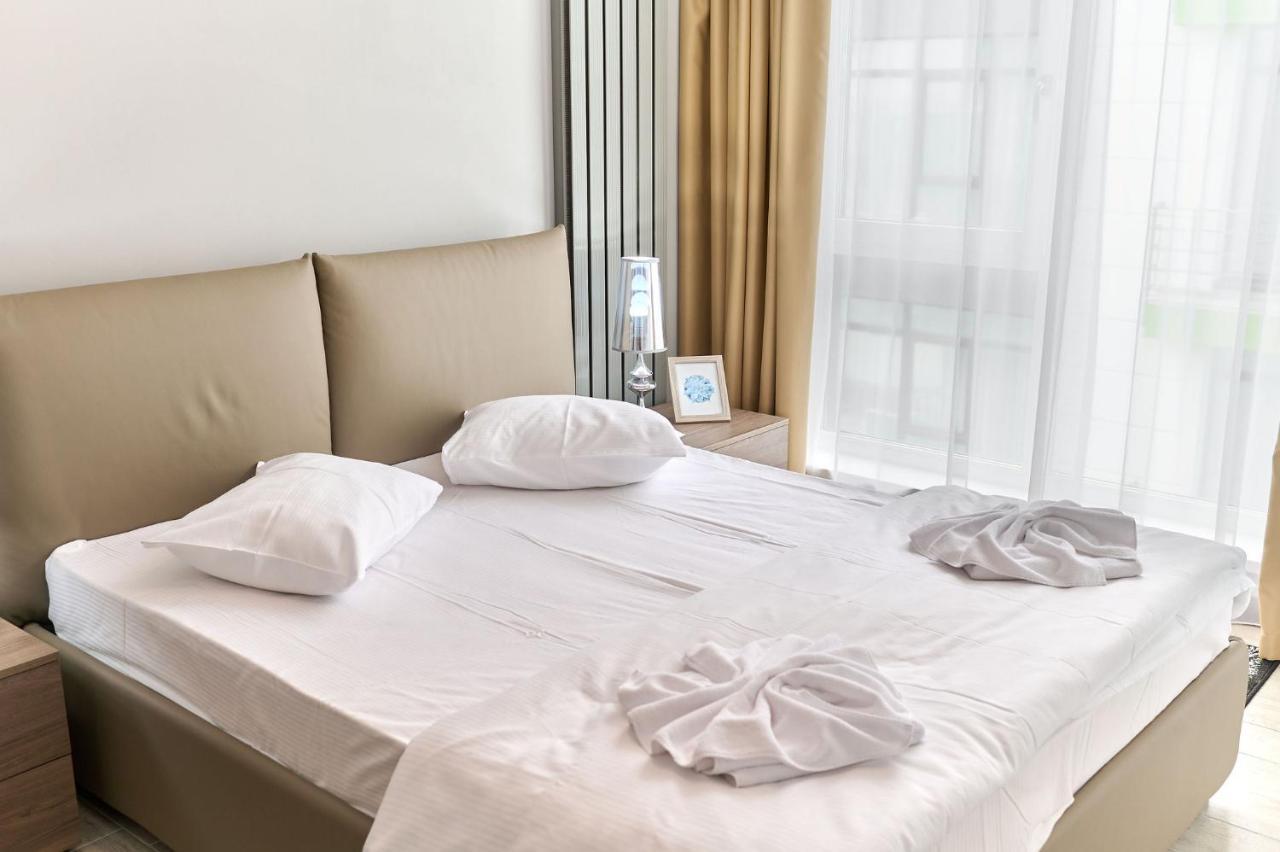 Olive Apartment In Spa N Pool Resort-Parking Mamaia Exteriör bild