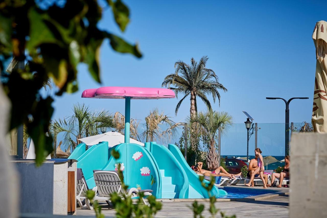 Olive Apartment In Spa N Pool Resort-Parking Mamaia Exteriör bild
